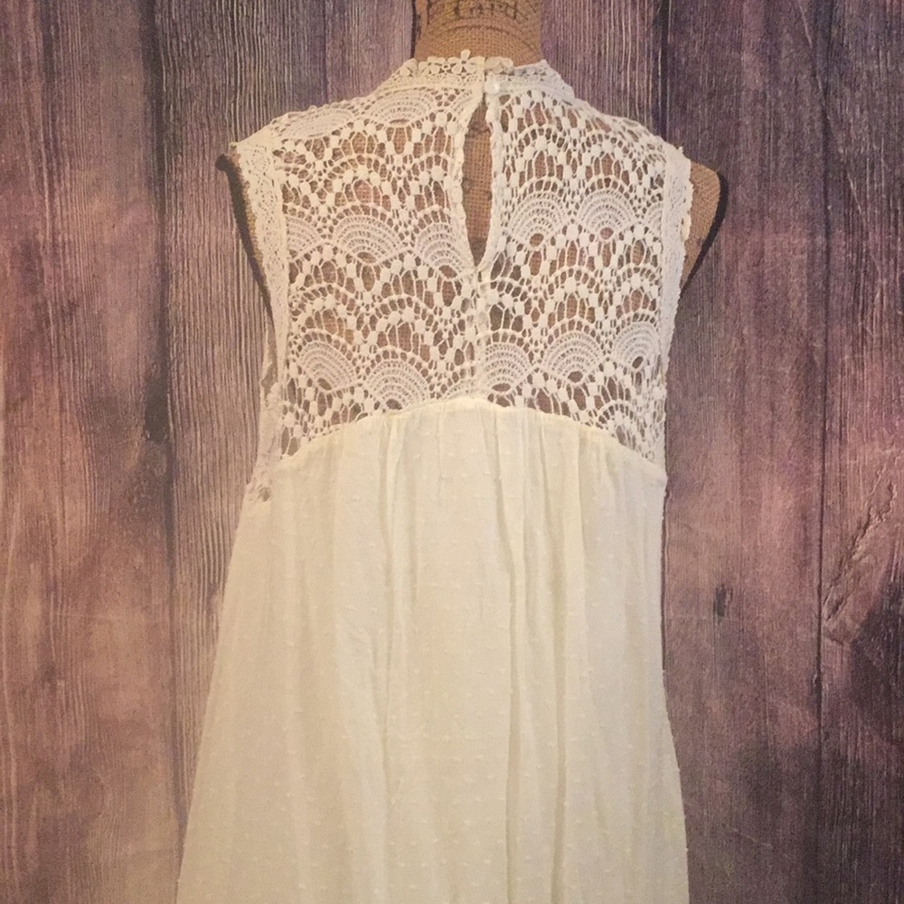 NWT Entro Cream Crochet & Swiss Dot Dress Size L - Picture 3 of 7